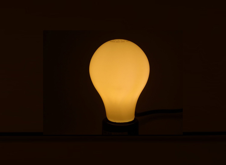 LED電球 LDA7LWG60W-TM | LED電球 | 東京メタル工業株式会社