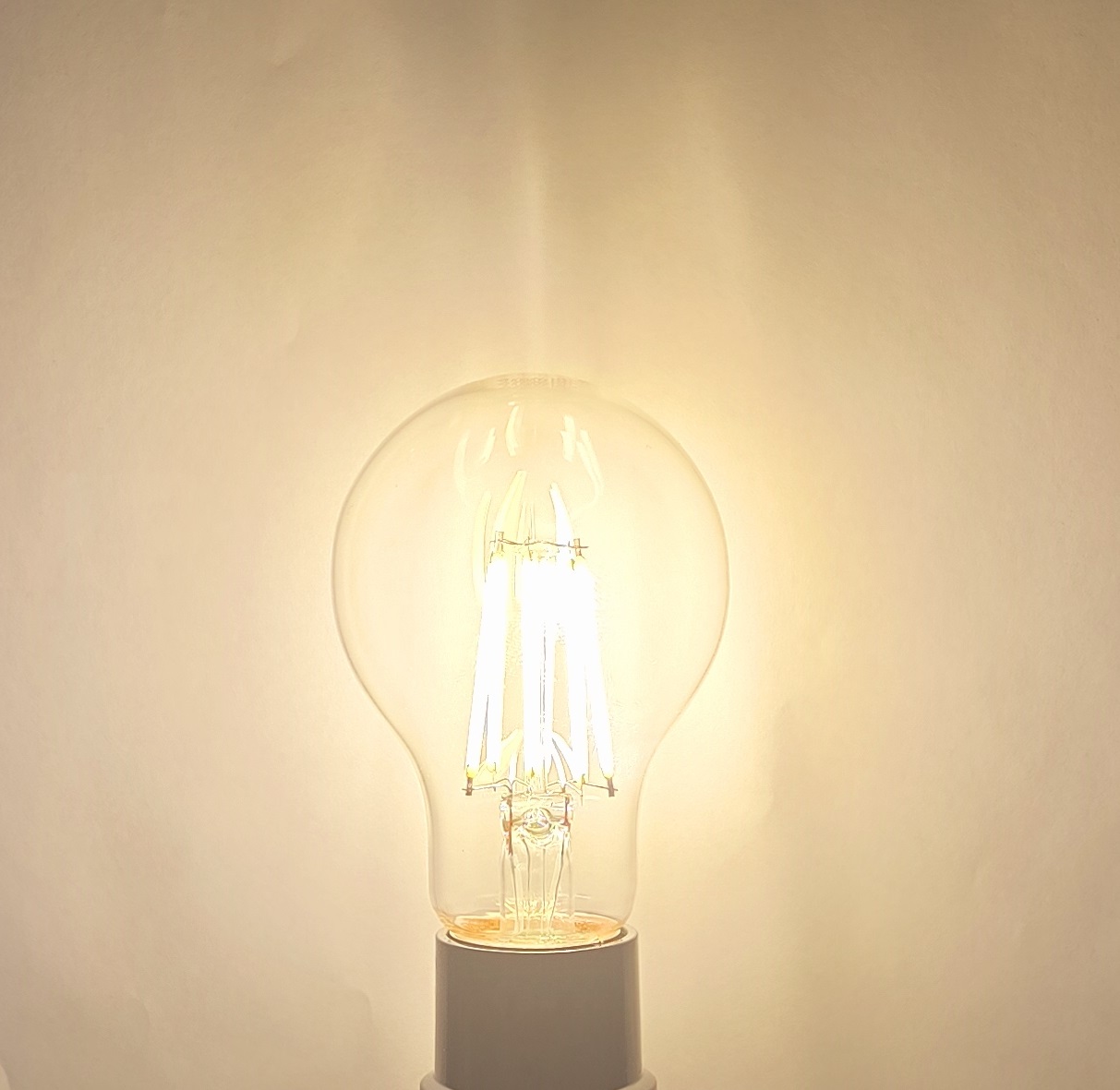 LED電球 LDA4LC40W-T2 | LED電球 | 東京メタル工業株式会社